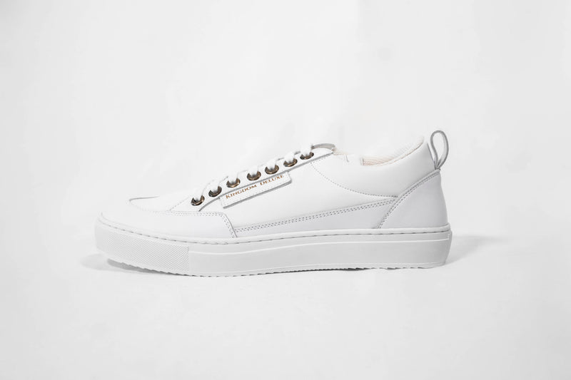 Stylish and elegant sneaker that combines comfort with a touch of class & luxury. golden goose sneakers, Dior Sneakers, Nike Runner, nike shoes.  Best style shoes for all purpose. Trendy shoes for men. Trendy shoes for women. Designer shoes. Fashionable shoes for summer. Fashionable shoes for winter. Affordable shoes online. Top-rated shoes. Comfortable shoes.  #Kingdom Deluxe 